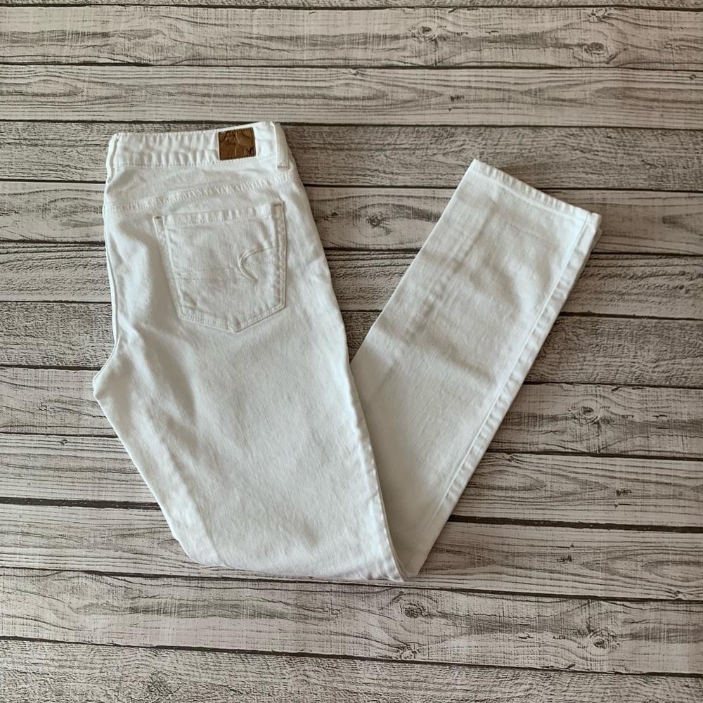American Eagle White Jeans